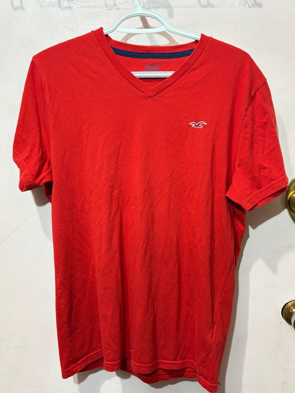 Hollister Men's Bright Red V-Neck Tee with Logo